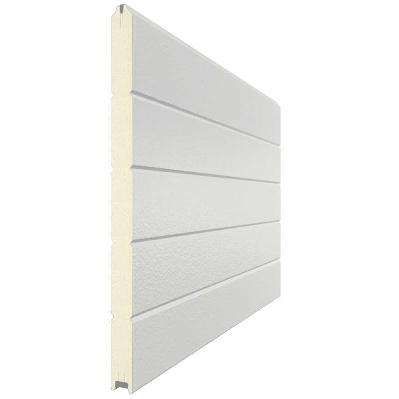 Панель секционных ворот серебристого цвета в дизайне Горизонтальная полоса Гофра