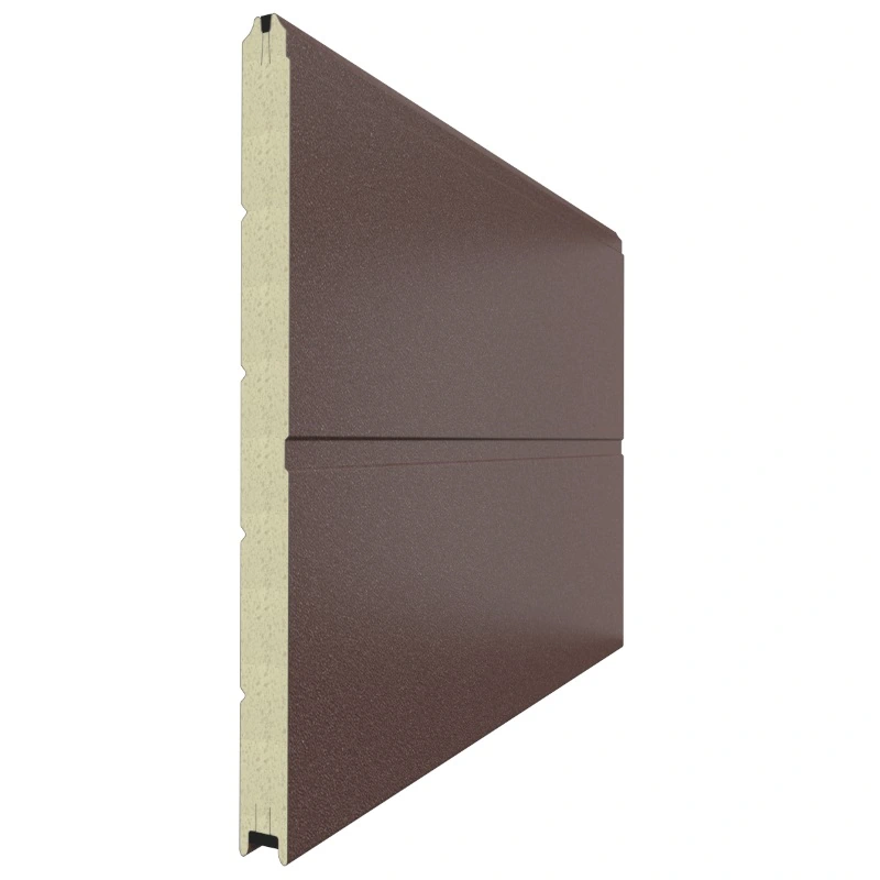 Панель секционных ворот в цвете RAL 8017 Красно-коричневый <мороз> , в дизайне Гладкий лист: Широкая полоса