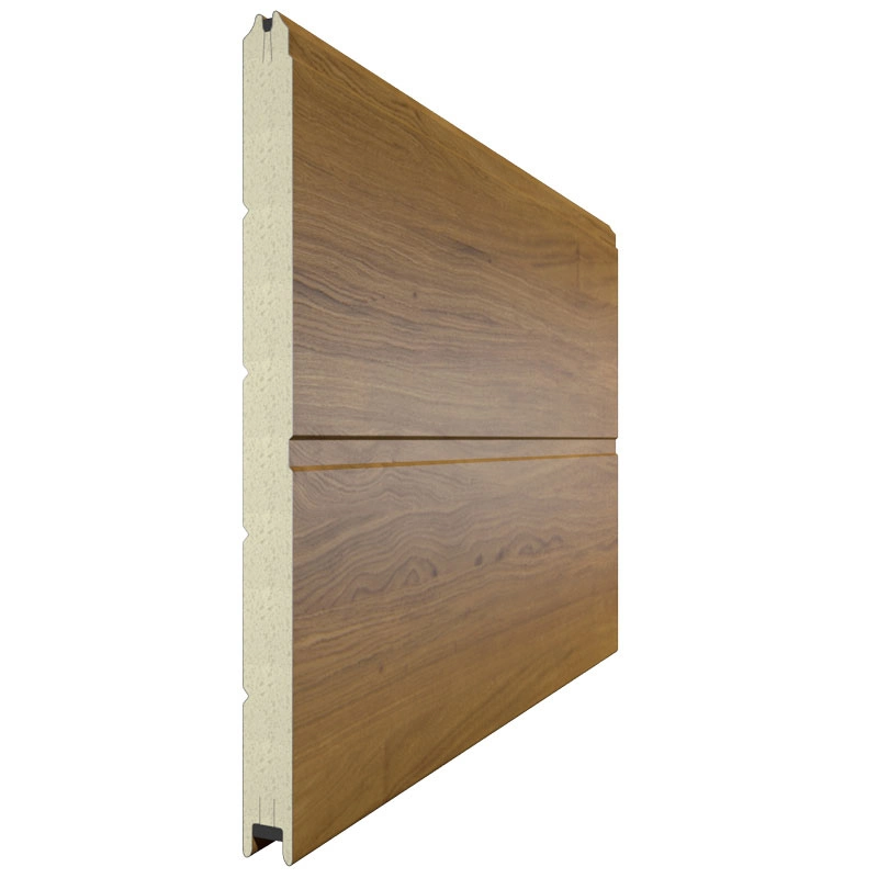 Панель секционных ворот в имитации дерева Золотой дуб с дизайном Широкая полоса