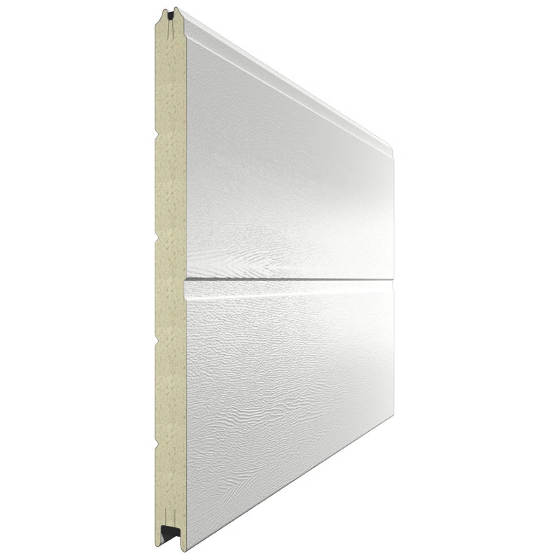 Панель секционных ворот белого цвета в дизайне Широкая полоса